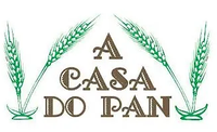 Logotipo para "A Casa Do Pan": Texto marrón con tallos de trigo verdes sobre fondo blanco.