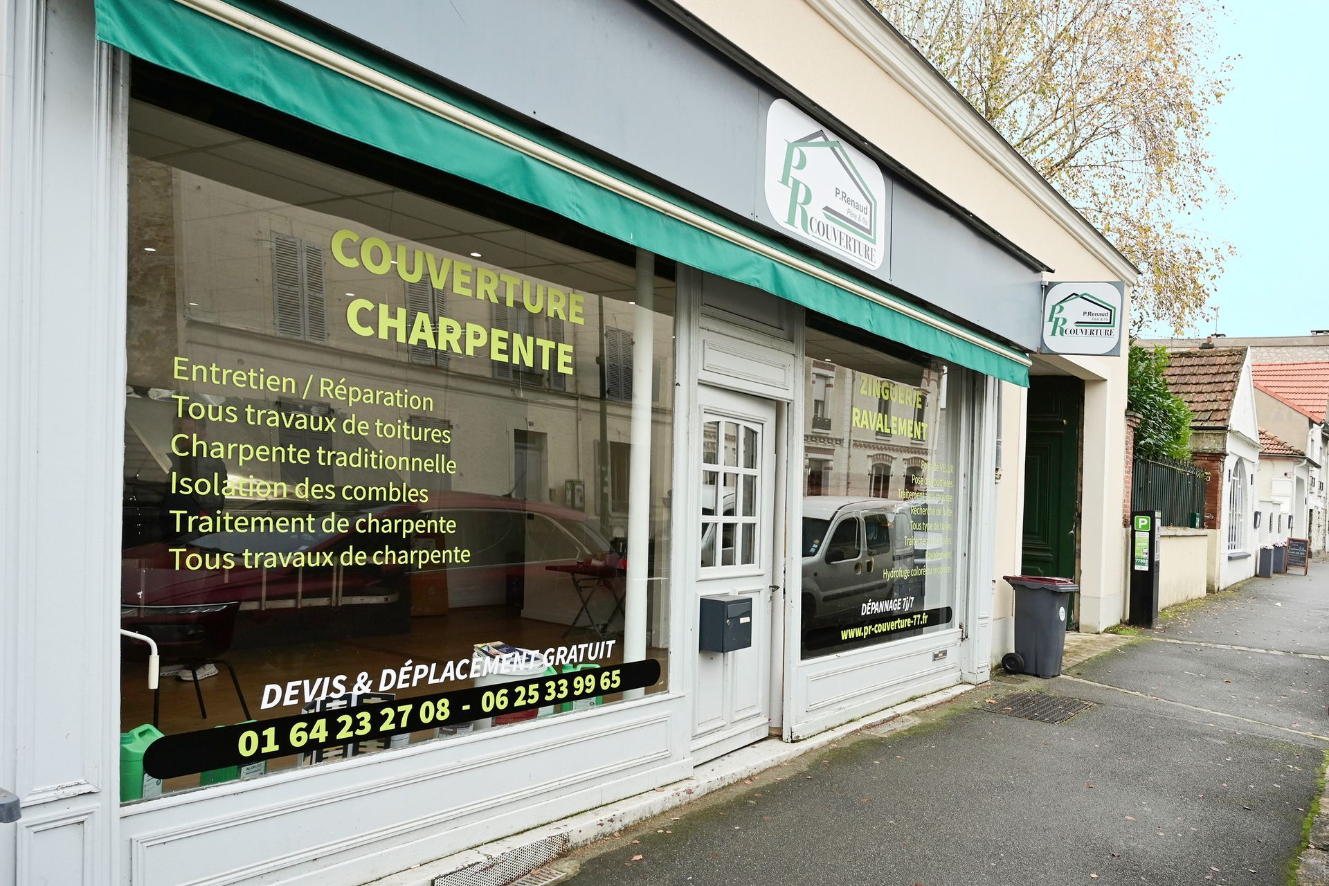 Façade de l'entreprise PR Couverture vue de côté