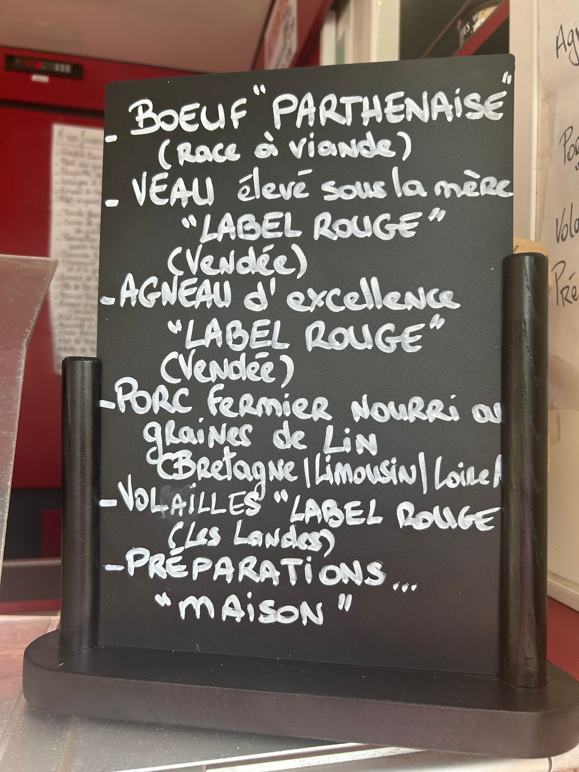 Ardoise avec les différentes viandes proposées