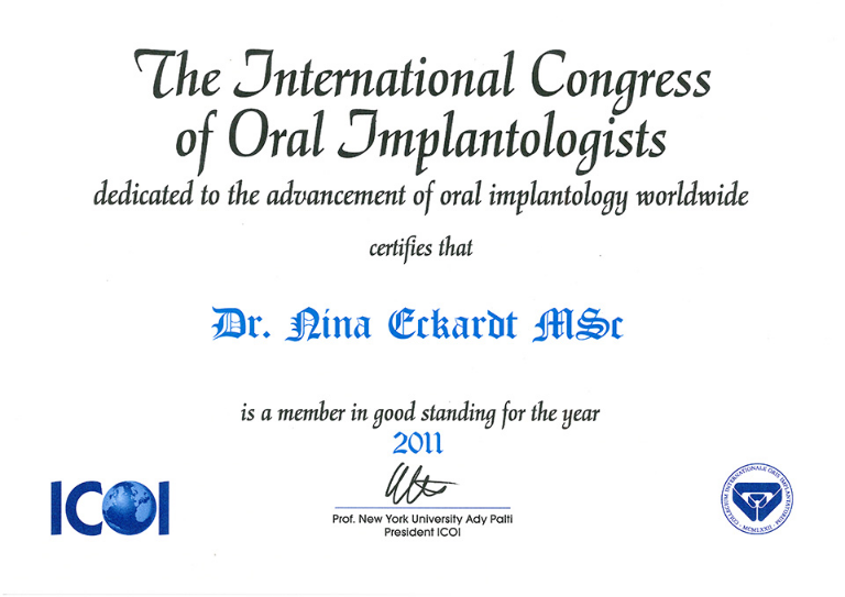 Auszeichnung für Dr. Nina Eckardt für professionelle und fortgeschrittene Implantologie des International Congress of Oral Implantology