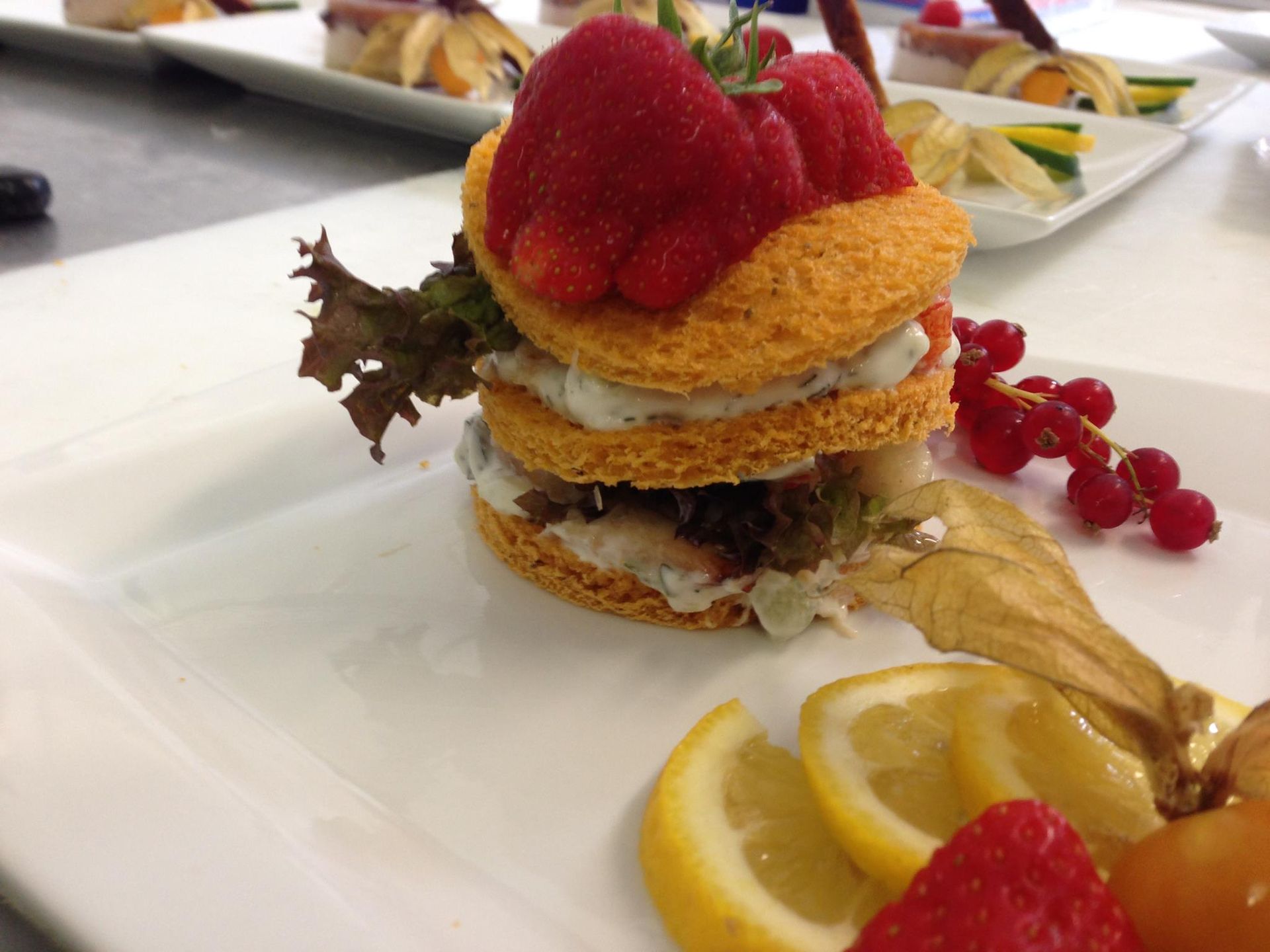 Assiette avec un canapé