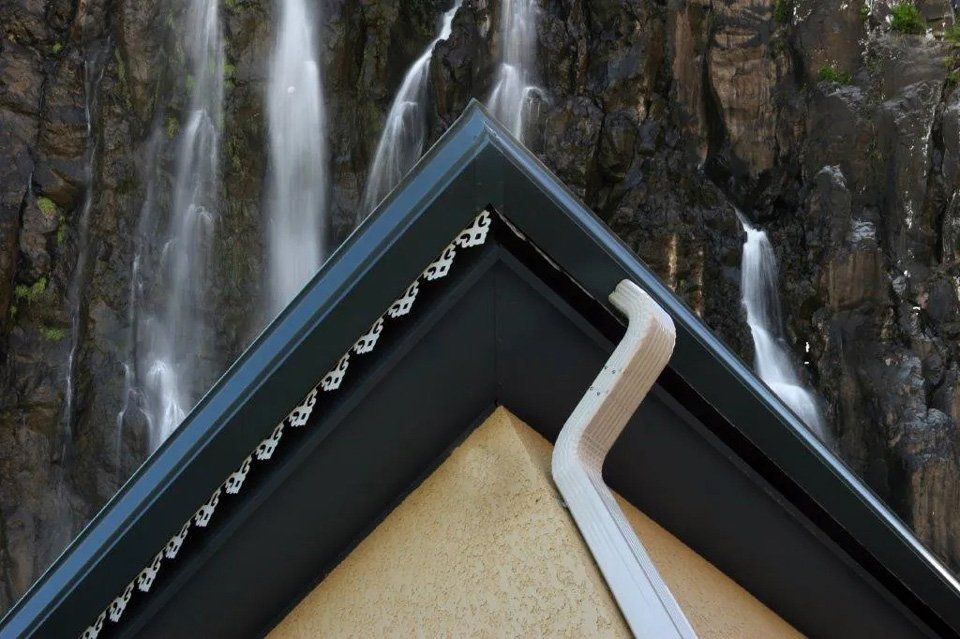 Gouttière blanche vue de dessous