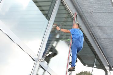 Glas- und Fassadenreinigung