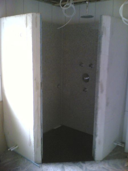 Badezimmer vor Renovierung durch Schreinermeister Franzke