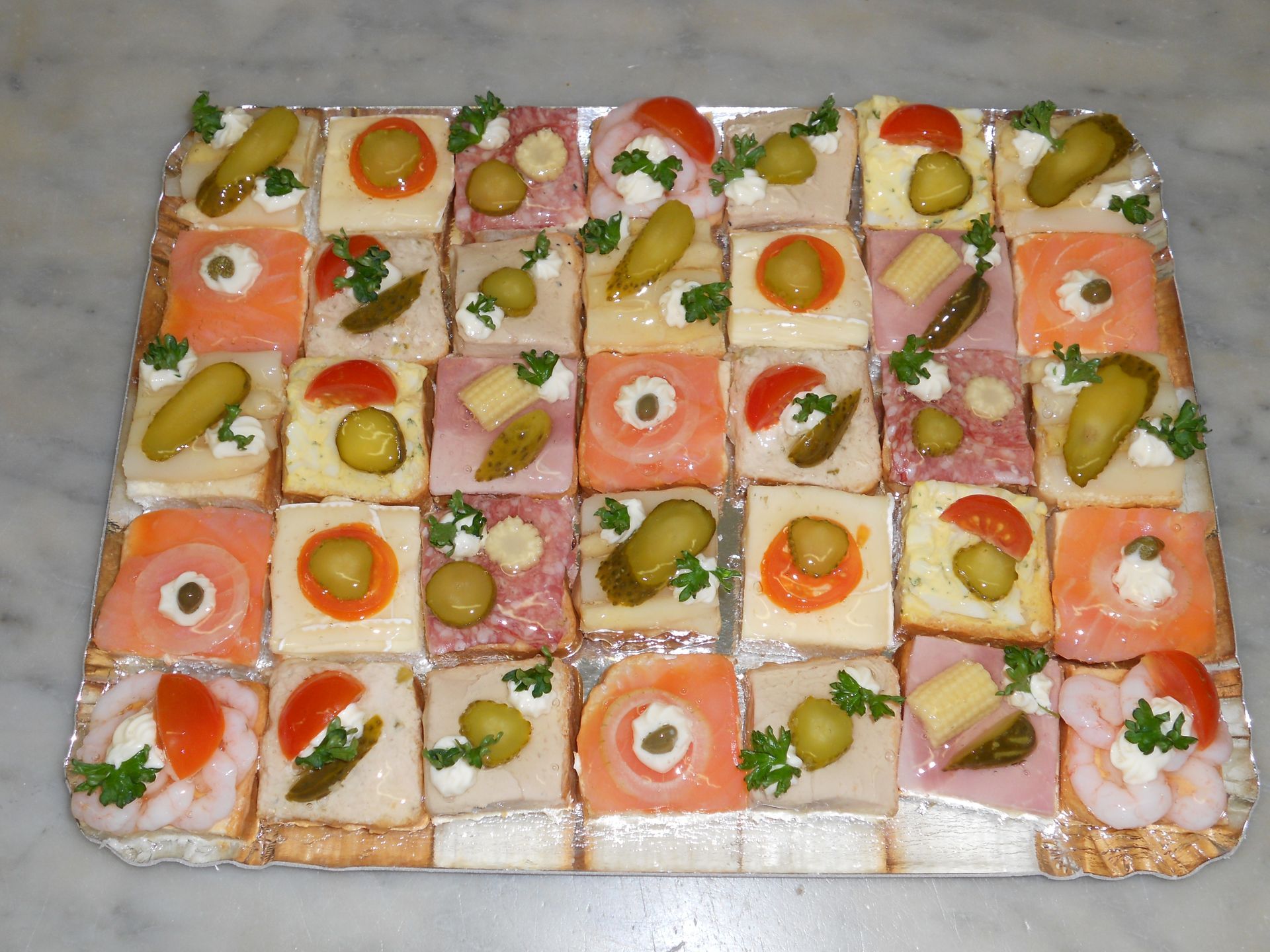 Canapés variés - service traiteur