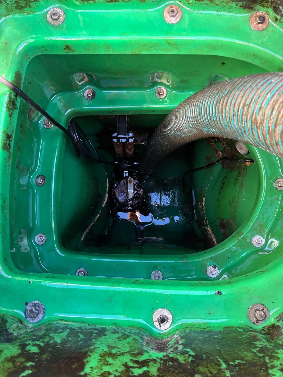 Nettoyage d'une fosse toutes eaux