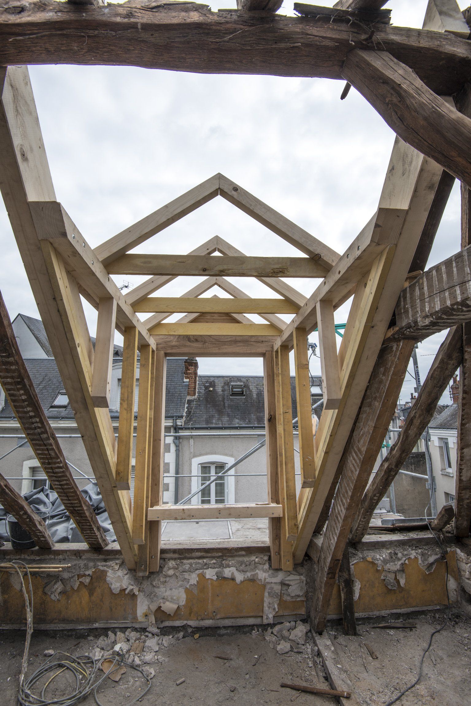 Rénovation de bâtisse ancienne avec charpente neuve