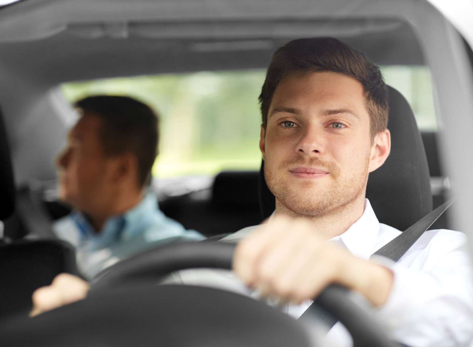 Un chauffeur de taxi.