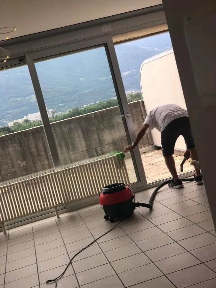 Impresa di Pulizie e Manutenzioni Generali
