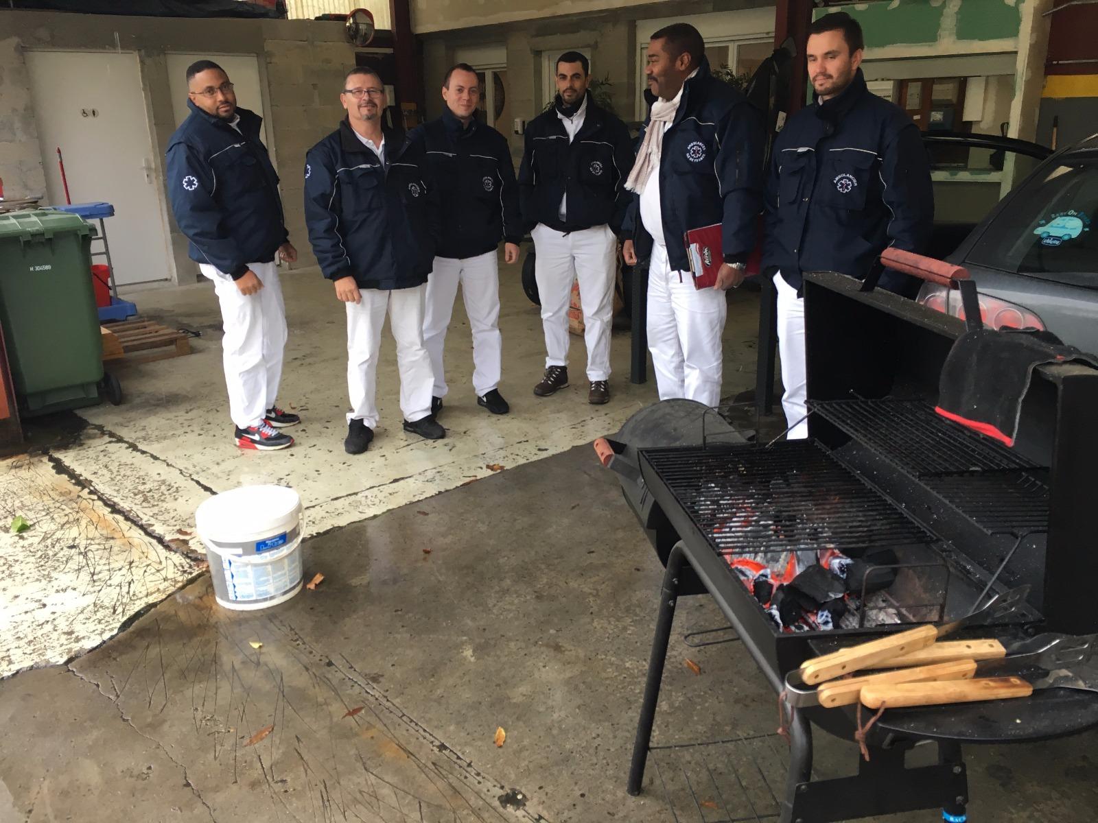 Barbecue chez Ambulances Ile de France.