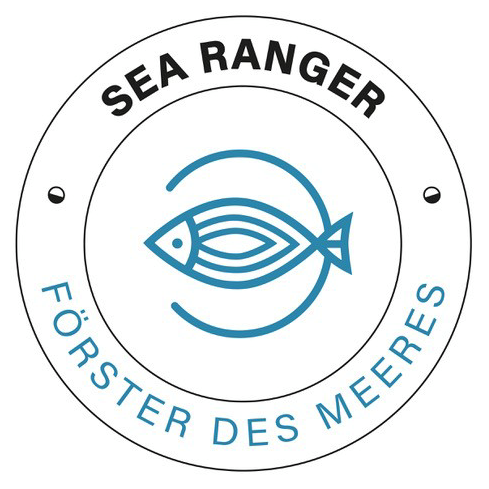 Das Logo von Sea Ranger Förster des Meeres zeigt einen Fisch in einem Kreis.