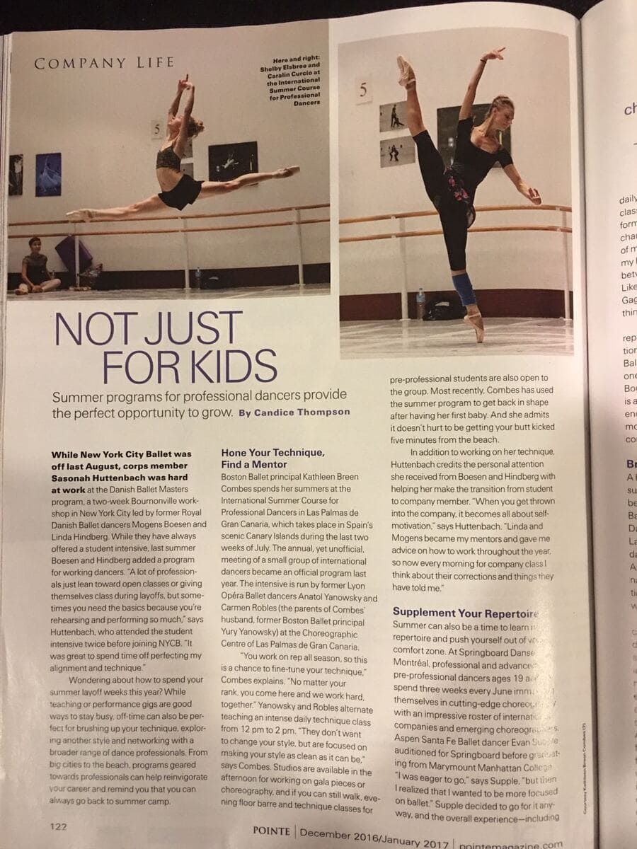 Página de una revista que muestra a dos bailarinas practicando posturas de ballet, con el titular 