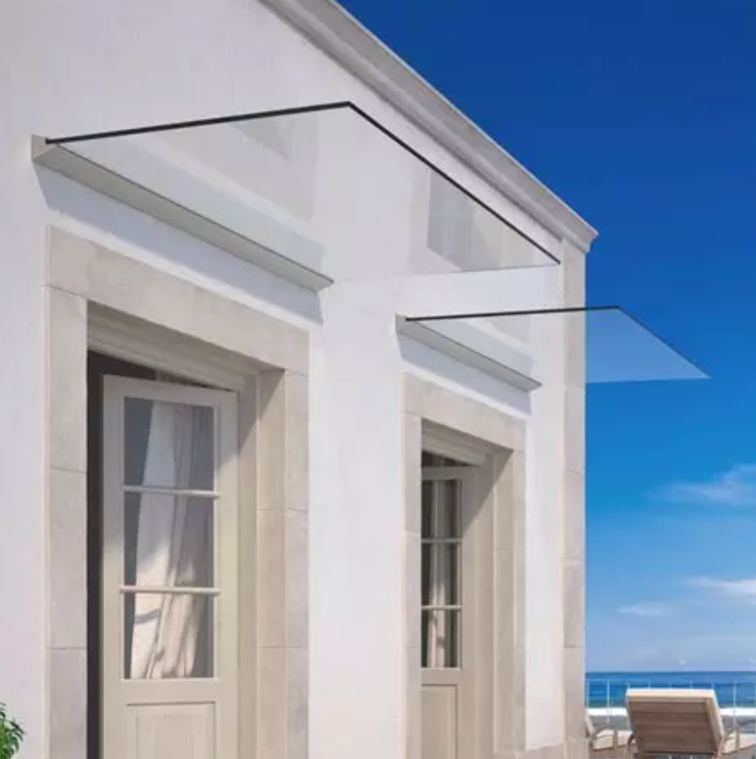 Sie haben die Wahl aus Glasvordach oder Blechvordach oder Vordach mit Dachpfannen. Ein schöner Eingang - freundlicher und trockener Empfang. 