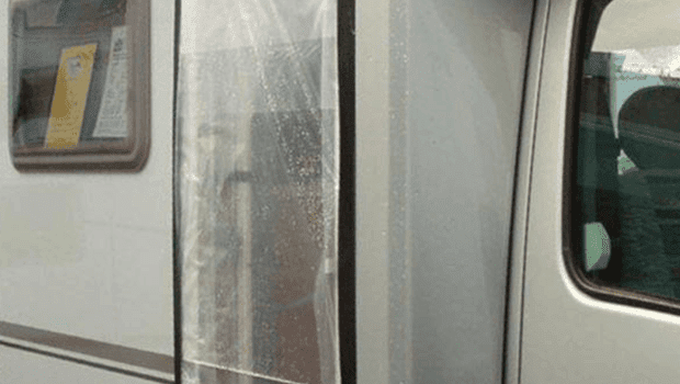 reparatur-wohnmobil-tuer - Weber AG Carrosserie + Wohnwagen in St. Gallen