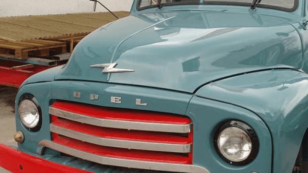 restaurierter-lackierter-opel-oldtimer - Weber AG Carrosserie + Wohnwagen in St. Gallen