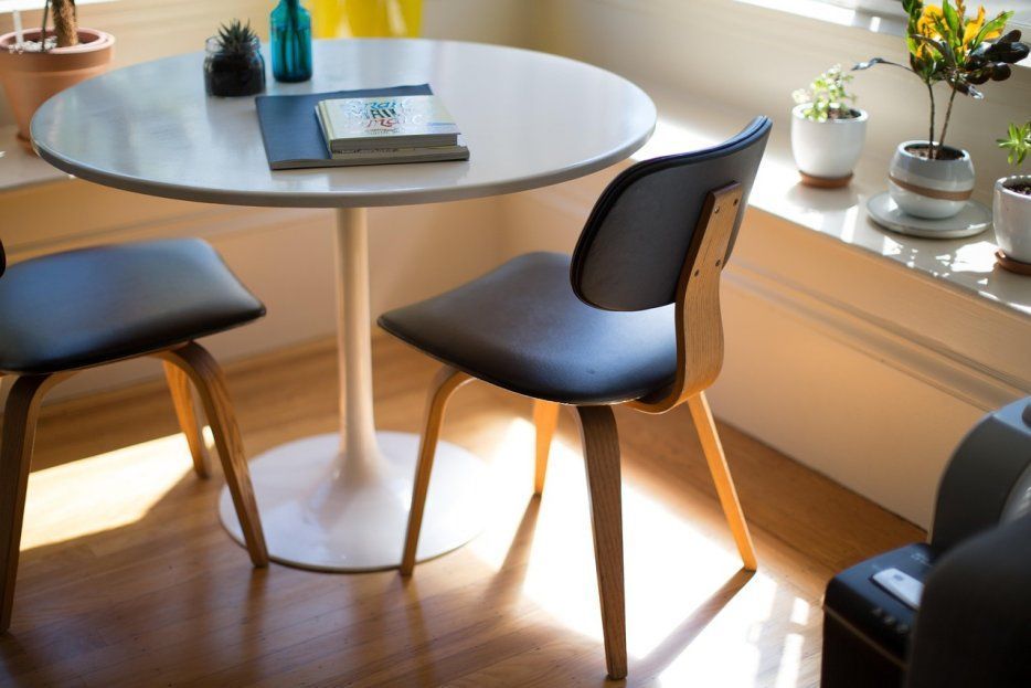 Cómo combinar estilos con muebles usados: El arte del mobiliario ecléctico