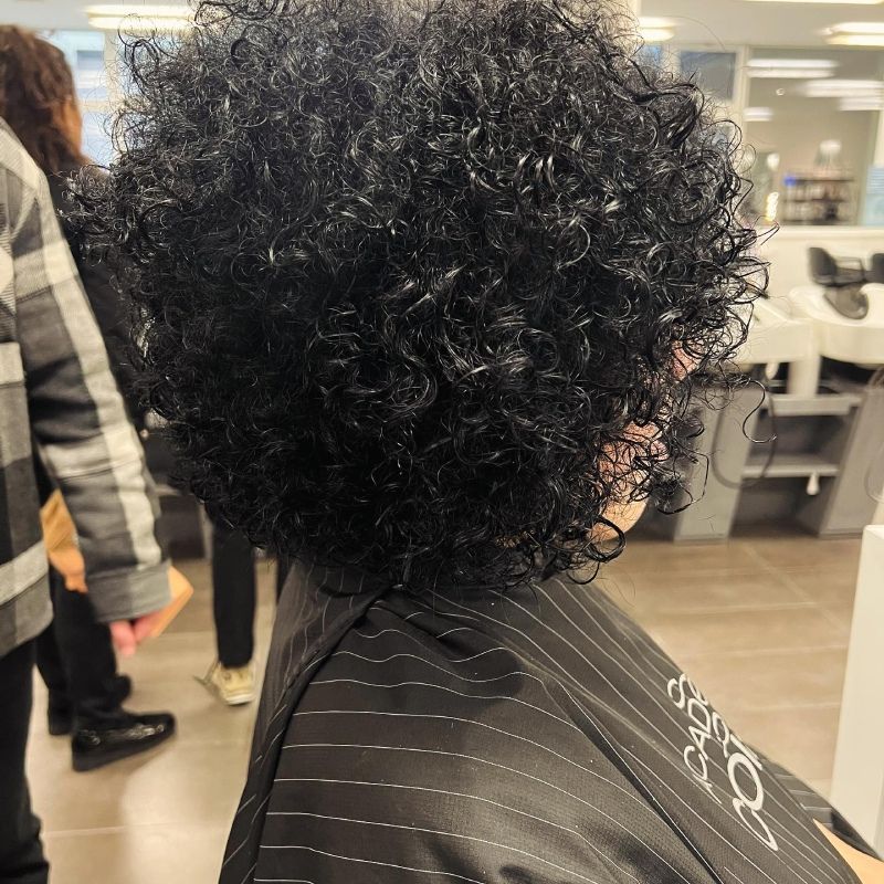 Spécialiste cheveux texturés - Sussu Stylist Hair