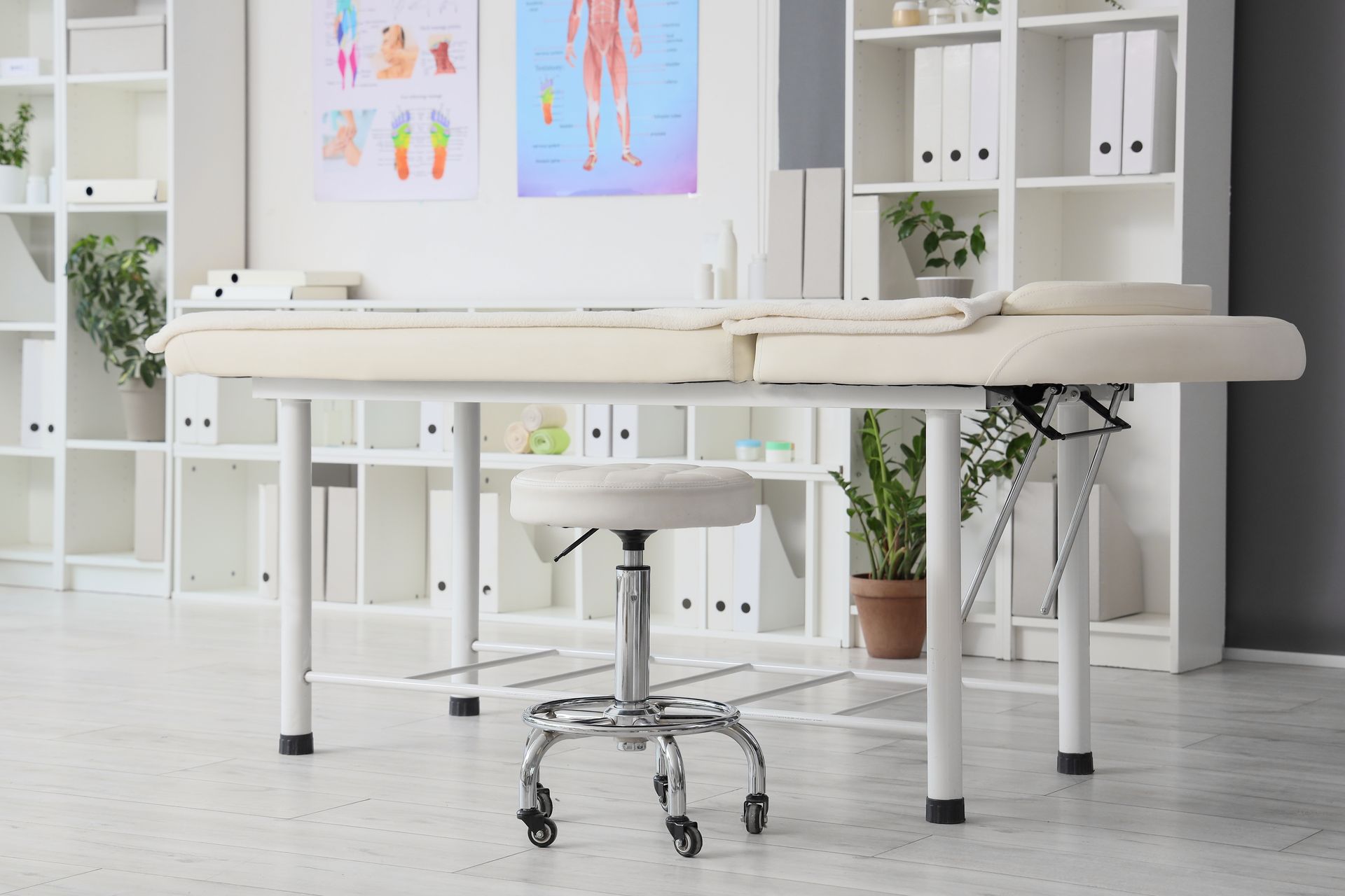 Fauteuil de bureau en cuir blanc 