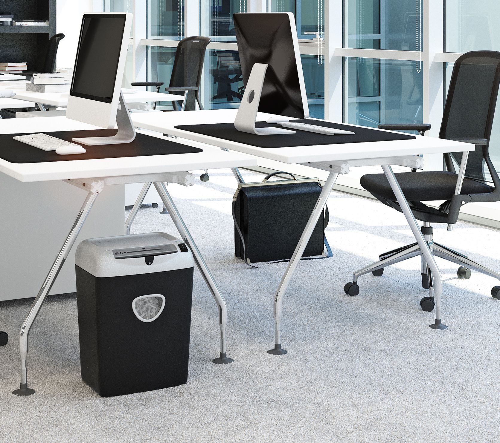 Bureau avec des patins de fixation