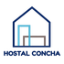 Logotipo de Hostal Concha con el contorno de una casa en azul marino, formas de puertas azules y grises, y texto debajo.