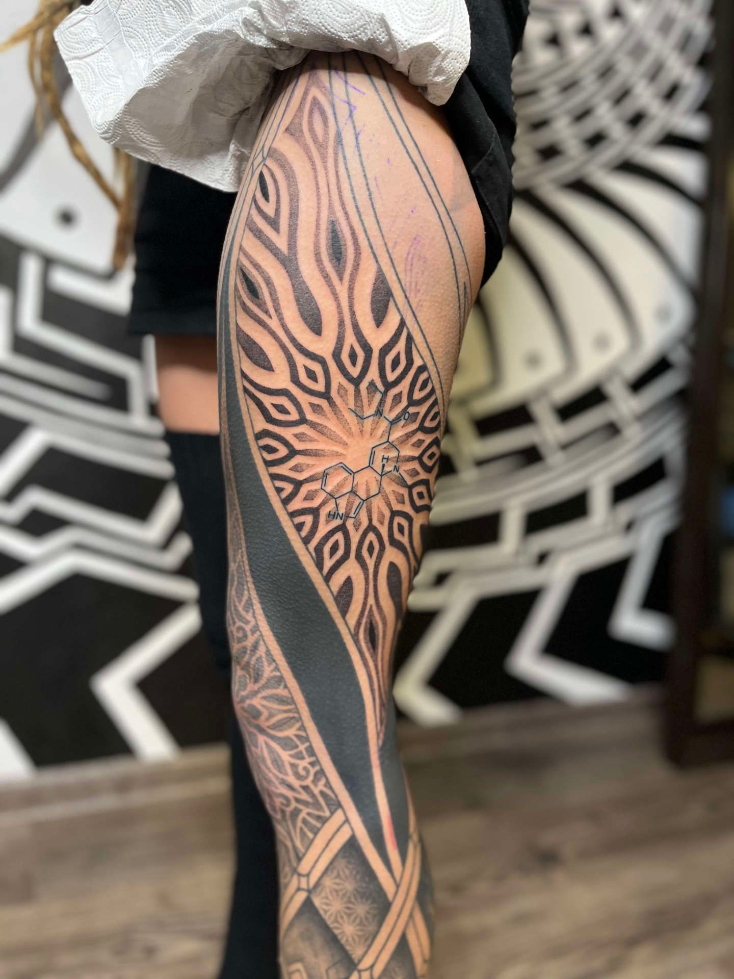 Tattoo Bein Geometrisch