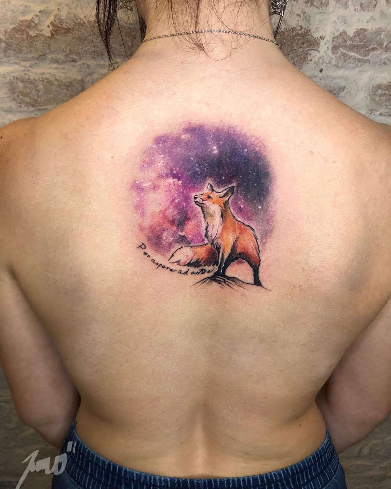 Tattoo Aquarelltechnik Schulter Fuchs in der Nacht