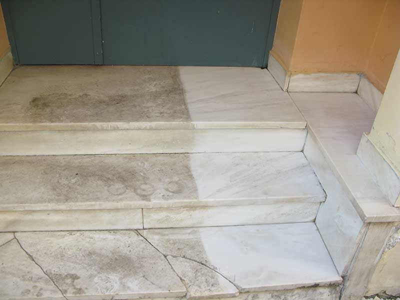 Καθαρισμός Εξωτερικής Σκάλας