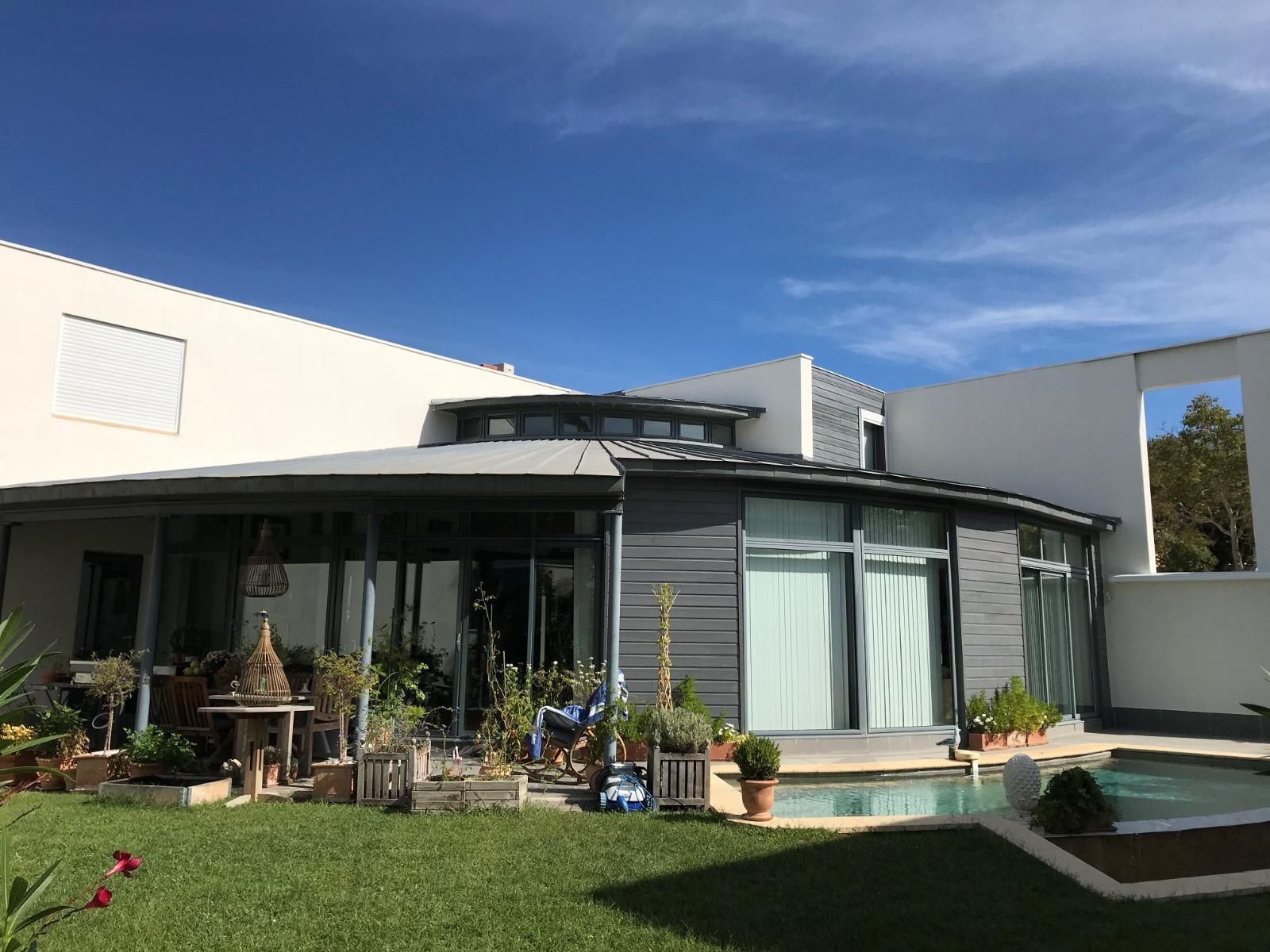 Véranda en zinc moderne