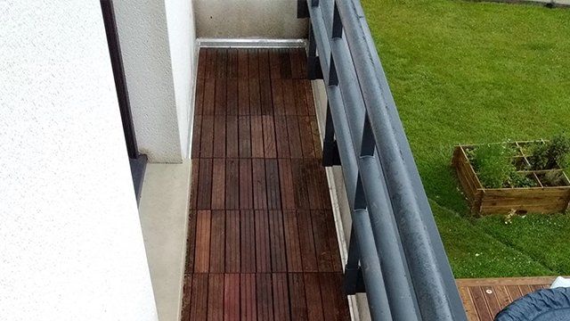 Étanchéité support béton — dalles en bois sur plots