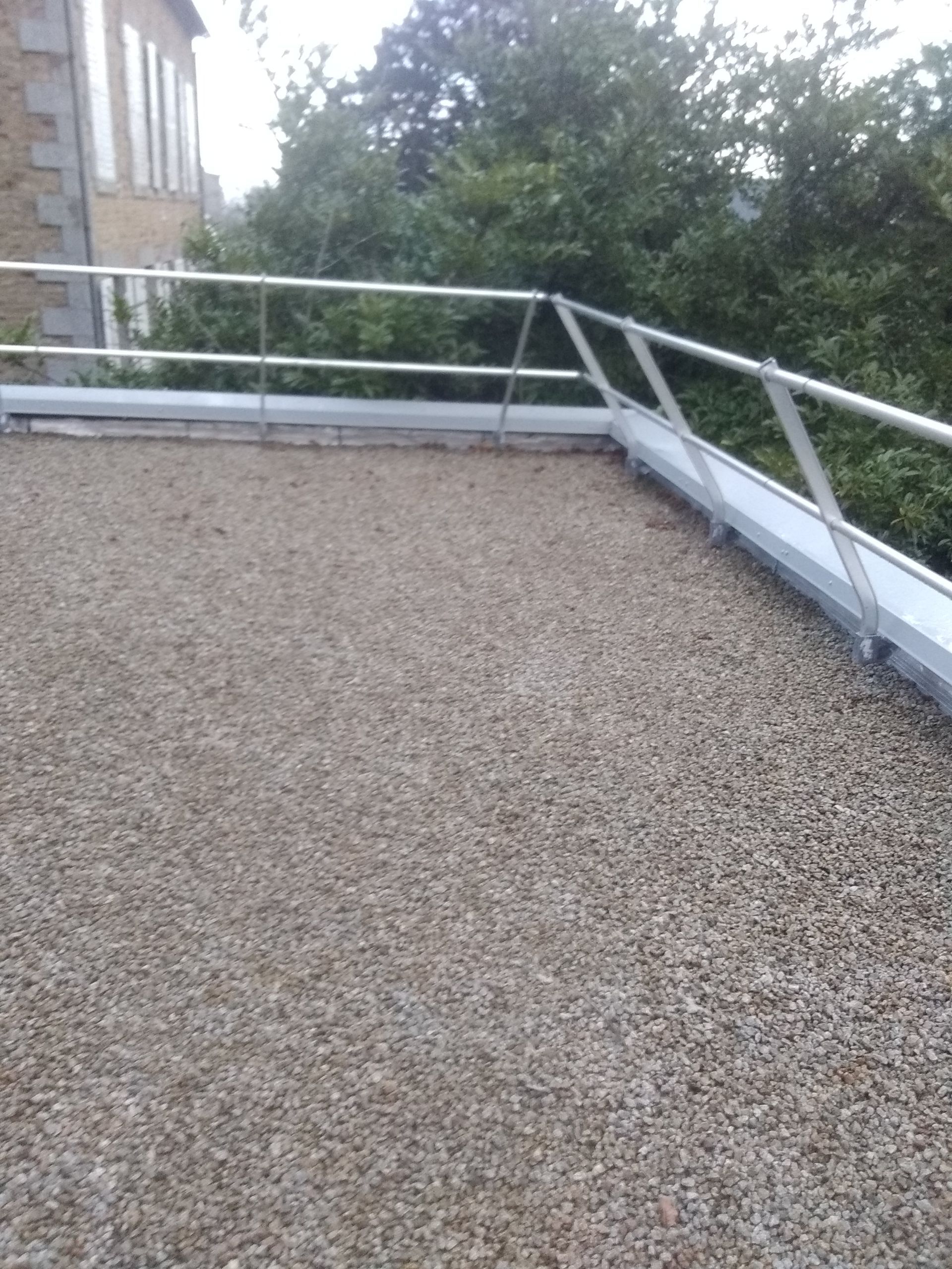 Après l'entretien d'une toiture-terrasse à Avranches