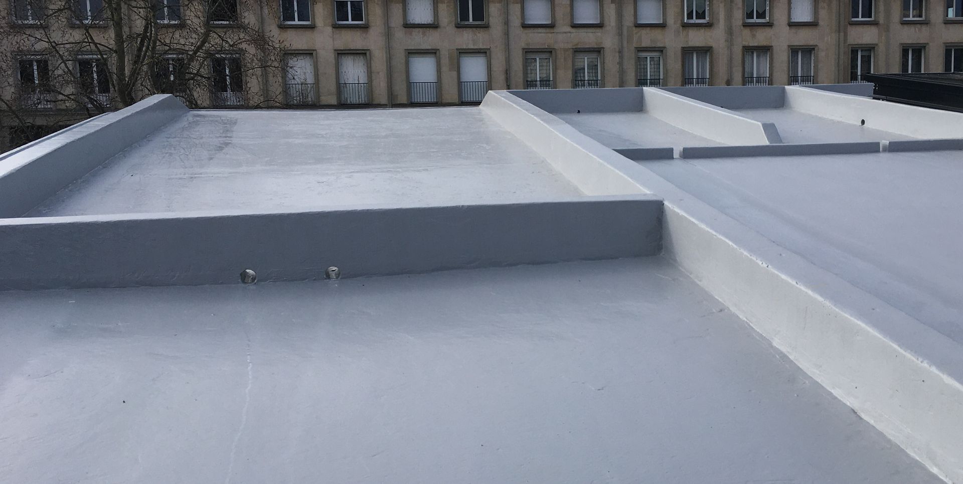 Réalisation d'une étanchéité liquide de toit à Saint-Lô