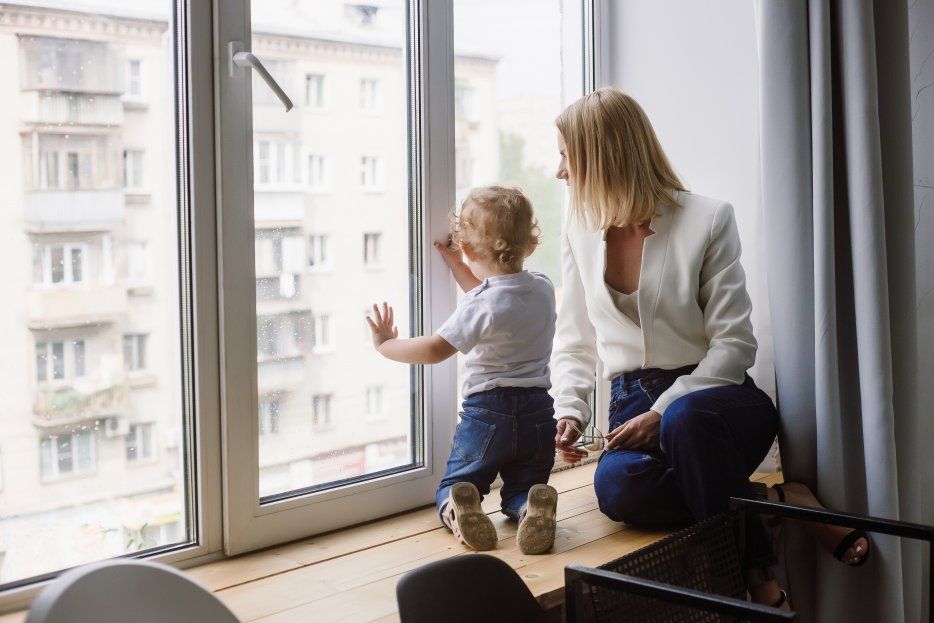 Ventanas y puertas de aluminio y PVC: La combinación perfecta de diseño y seguridad