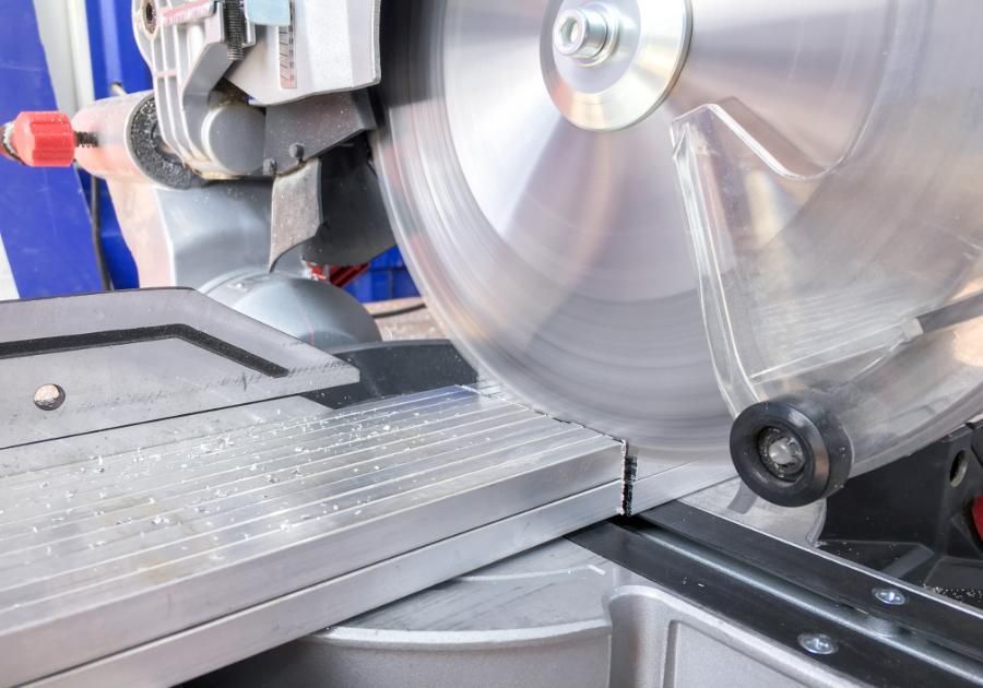 El proceso de fabricación de puertas y ventanas de aluminio