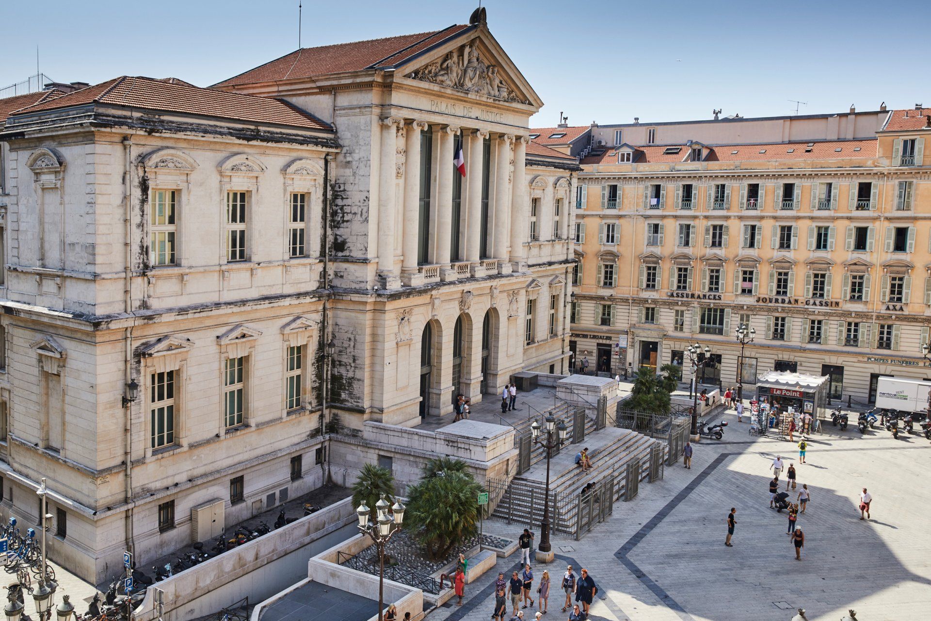 Palais de justice vu du côté