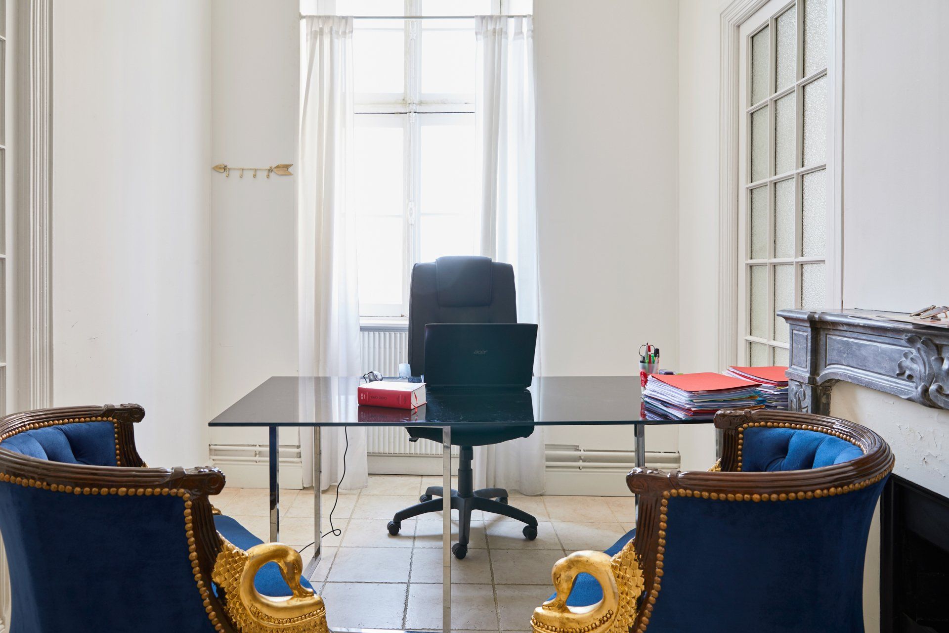 Bureau de type moderne