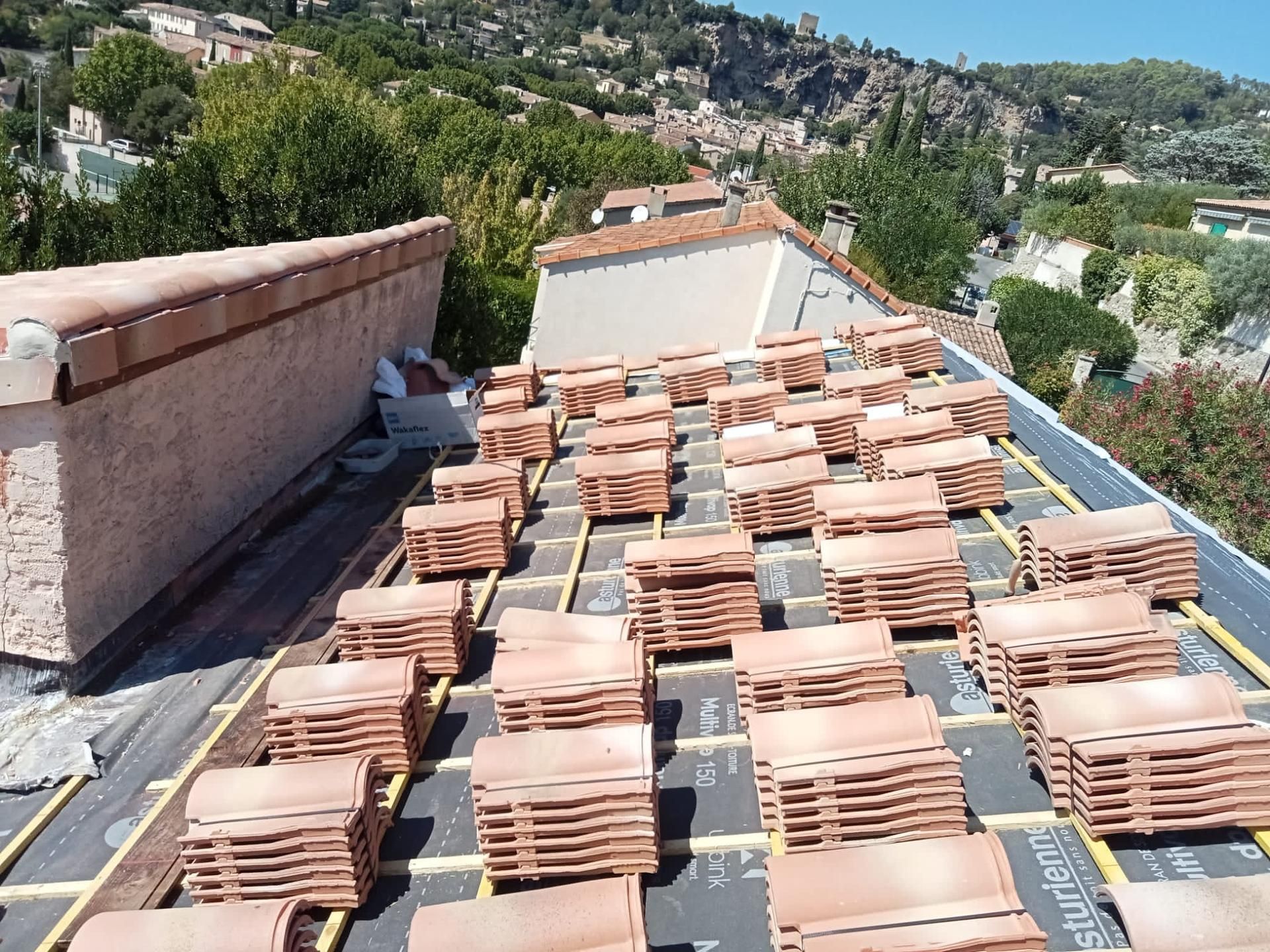 Couverture en cours de pose