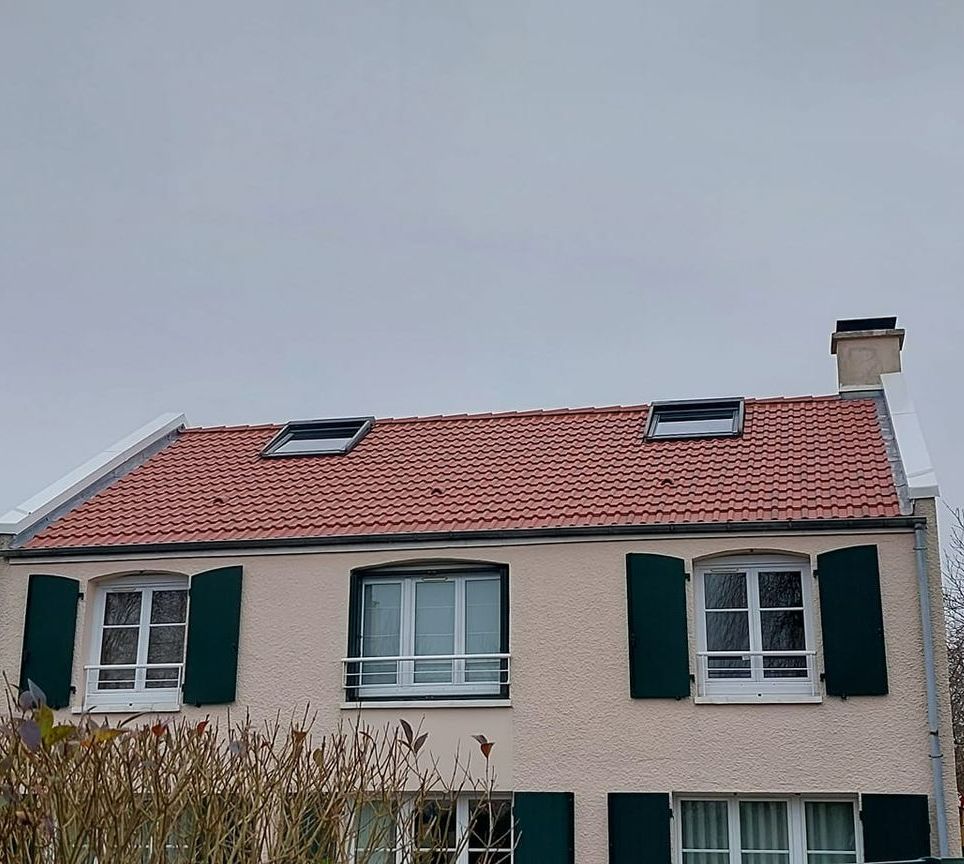 Un toit en tuiles après rénovation