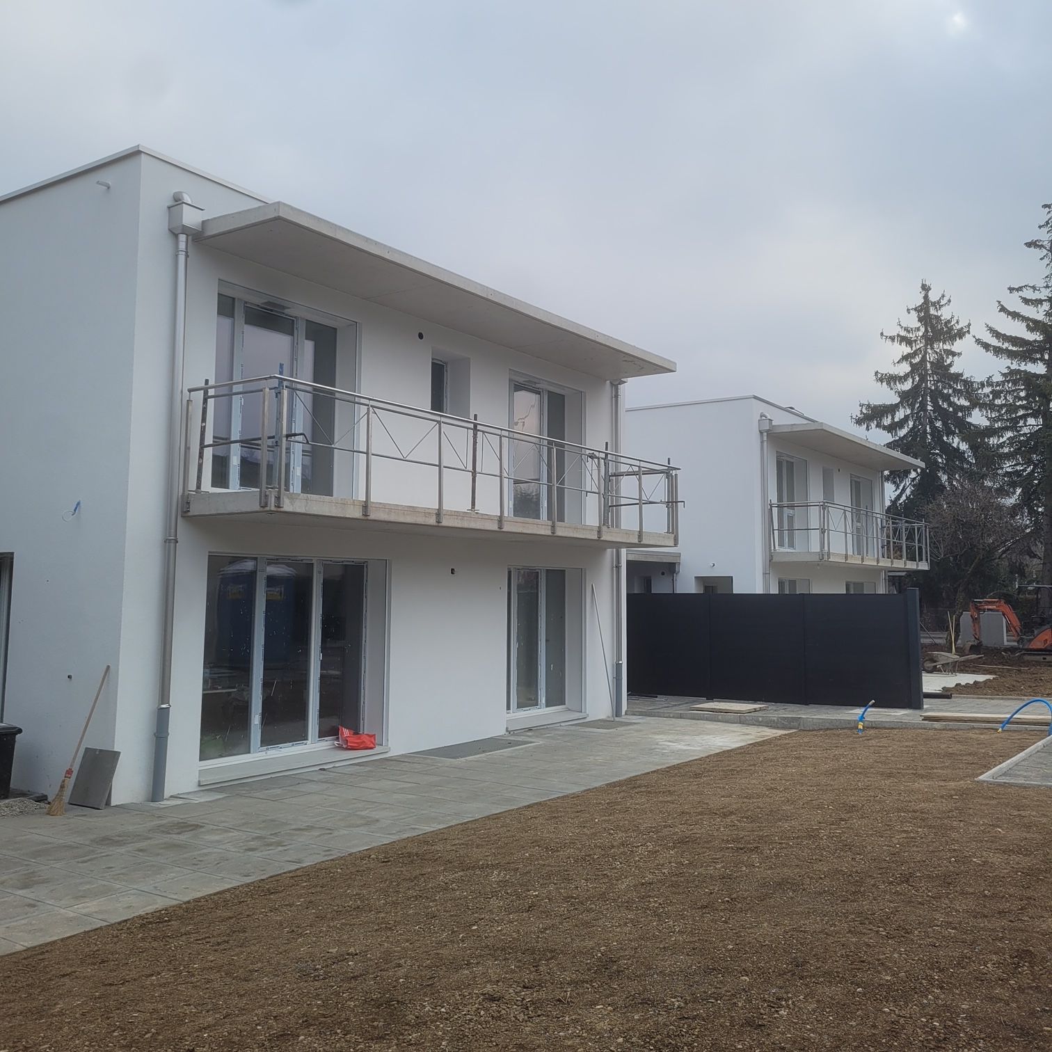 Nouvelle construction, peinture des façades du bâtiment