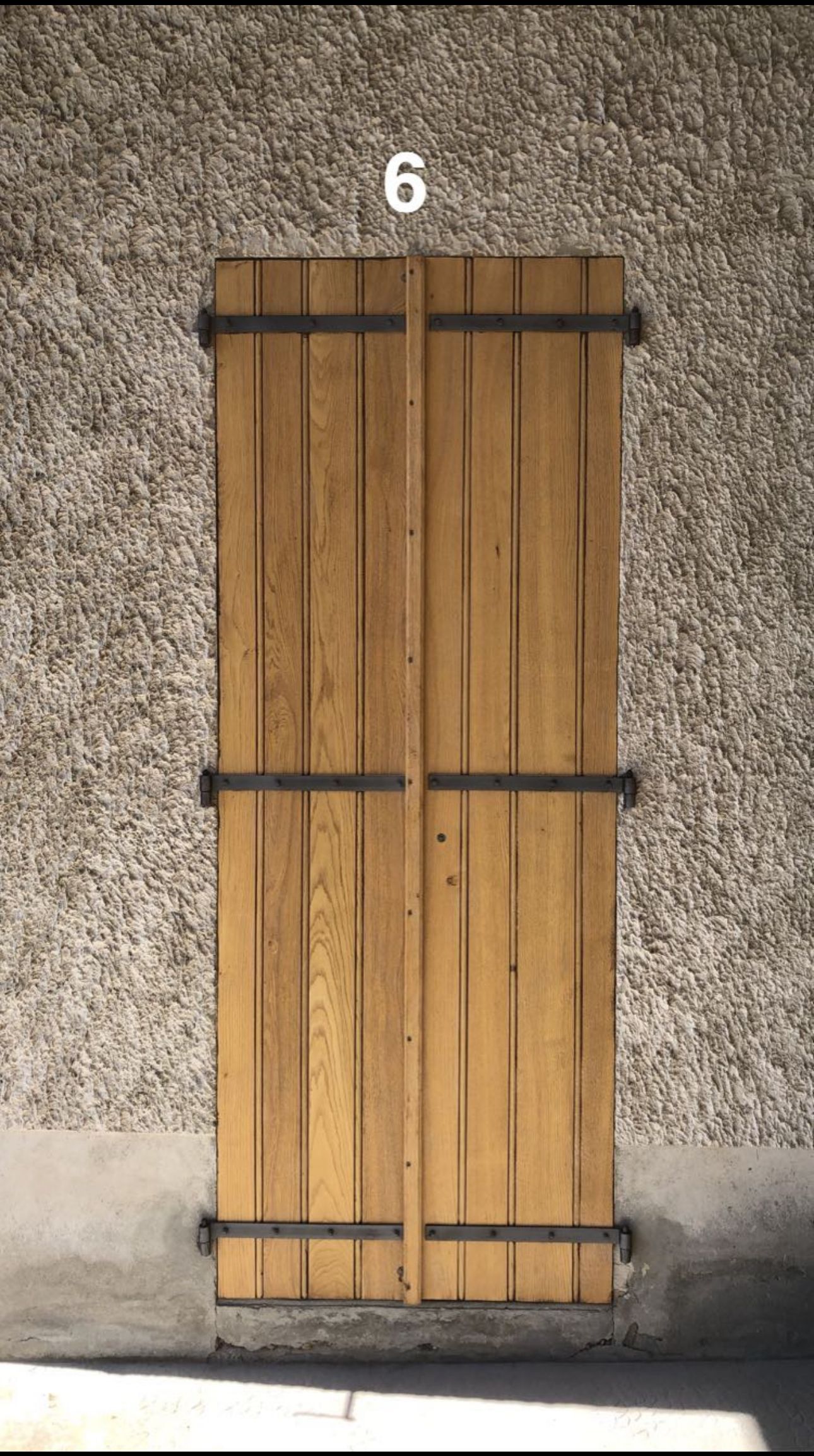 Décapage de volet en bois