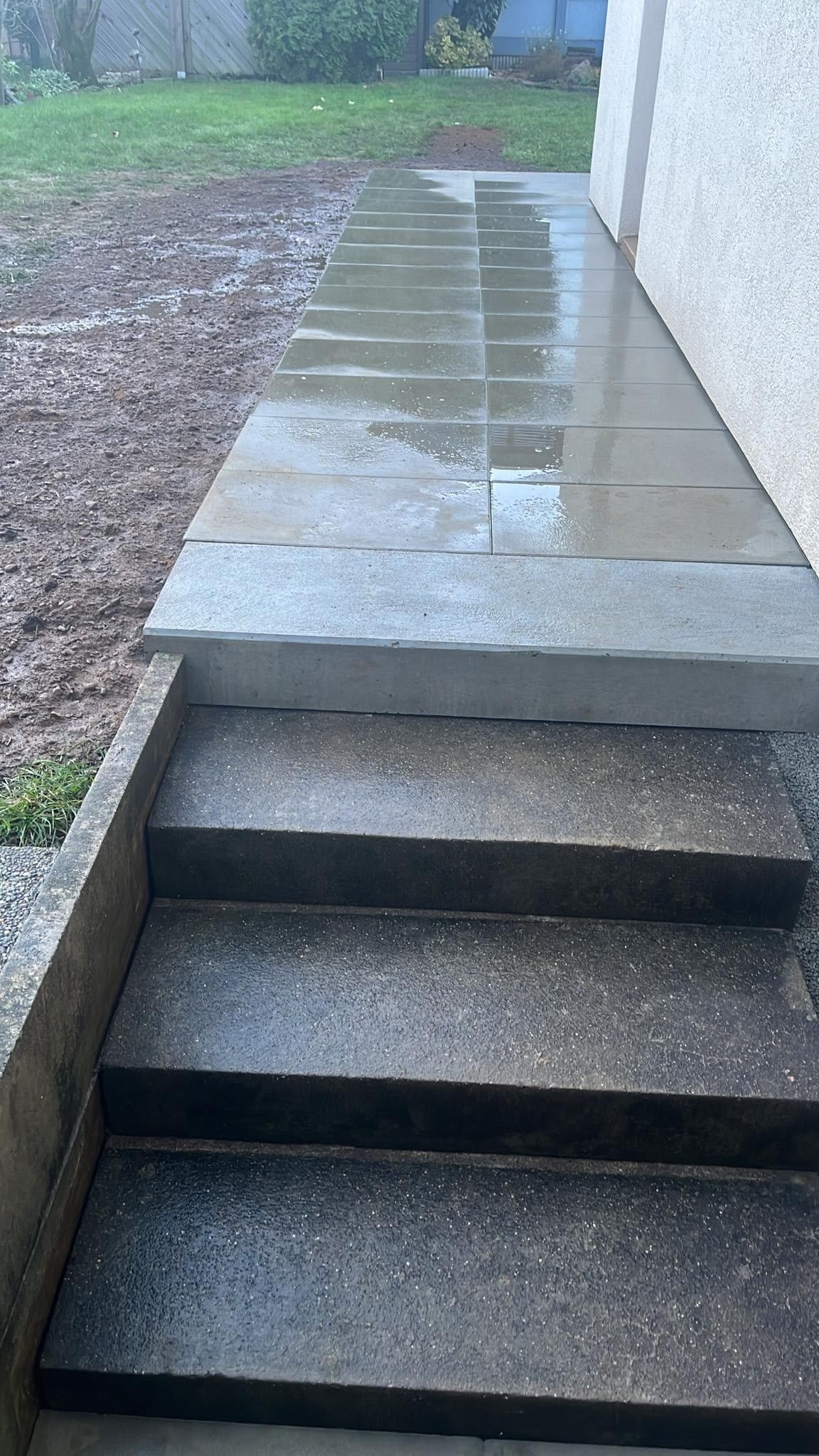 Professionelle Gartengestaltung von Bison Gartenbau AG in Muttenz, Basel, Liestal, Sissach, Pratteln und der Region Basel. Hochwertige Gartenplanung und Landschaftsbau für Ihr Zuhause.