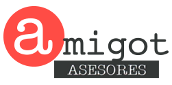 Logotipo de "amigot ASESORES" que presenta una 'a' min&uacute;scula blanca dentro de un c&iacute;rculo rojo junto al texto negro "amigot ASESORES".