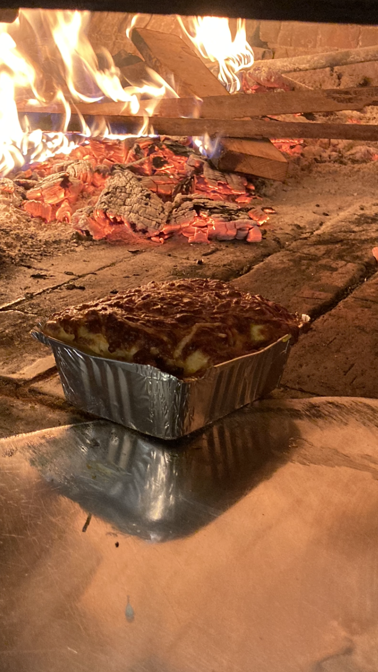 Tous nos plats sont cuits au feu de bois