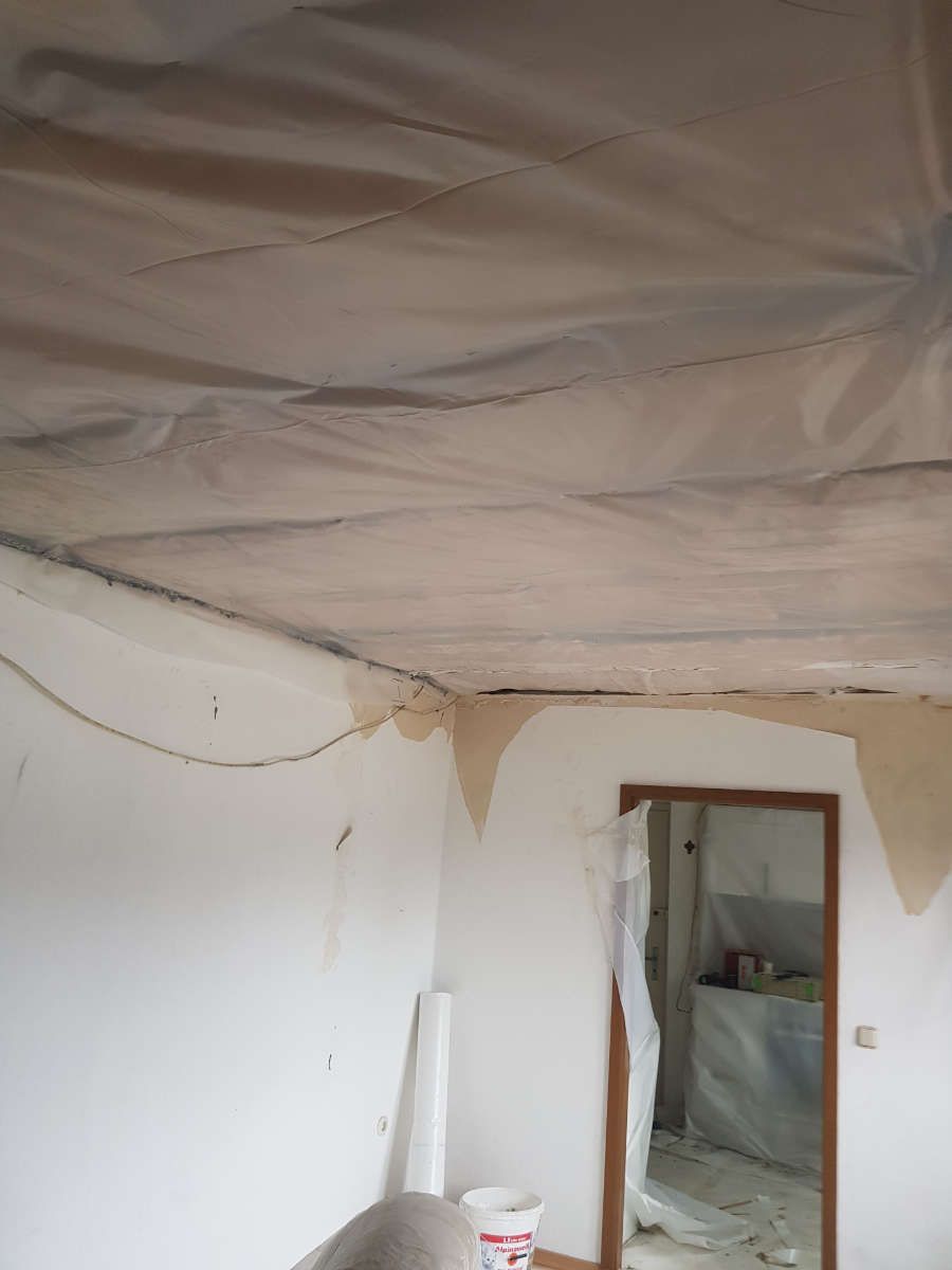 Austausch von schimmelbefallenen Gipskartondecken