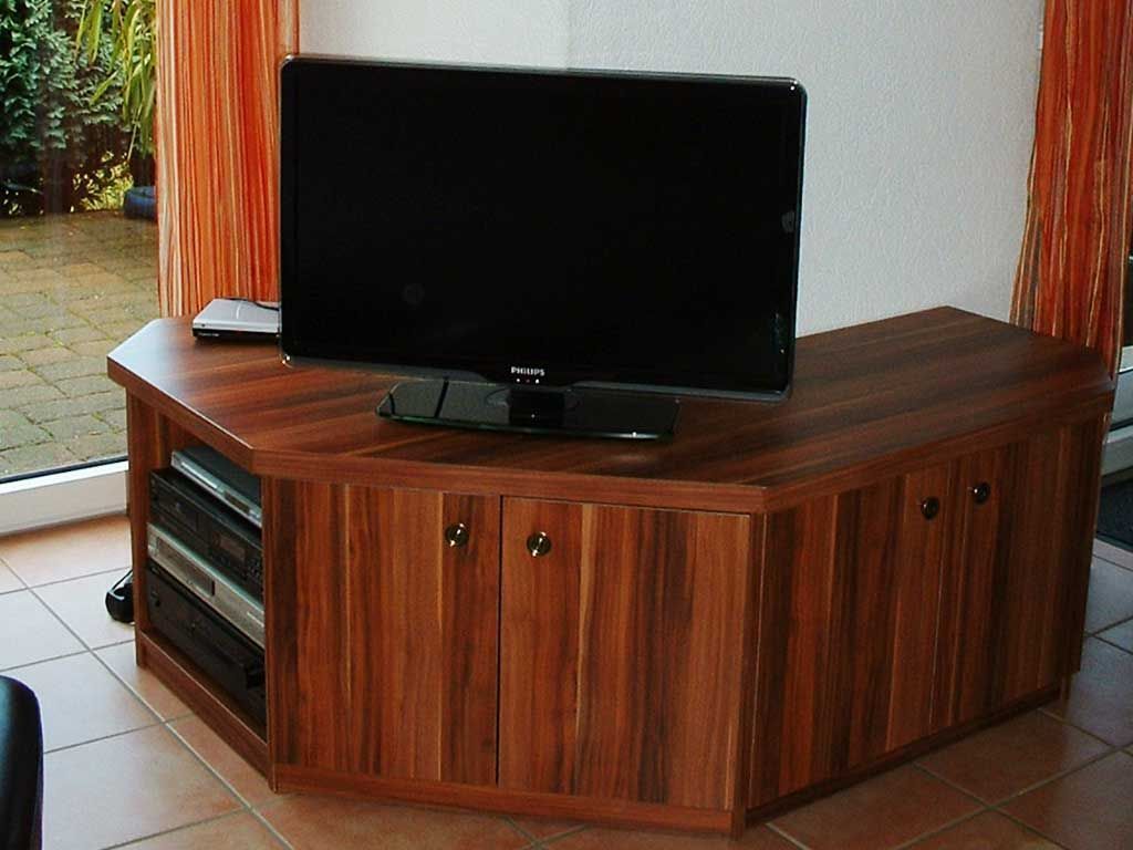 Holzbearbeitung Lettmann TV-Schrank
