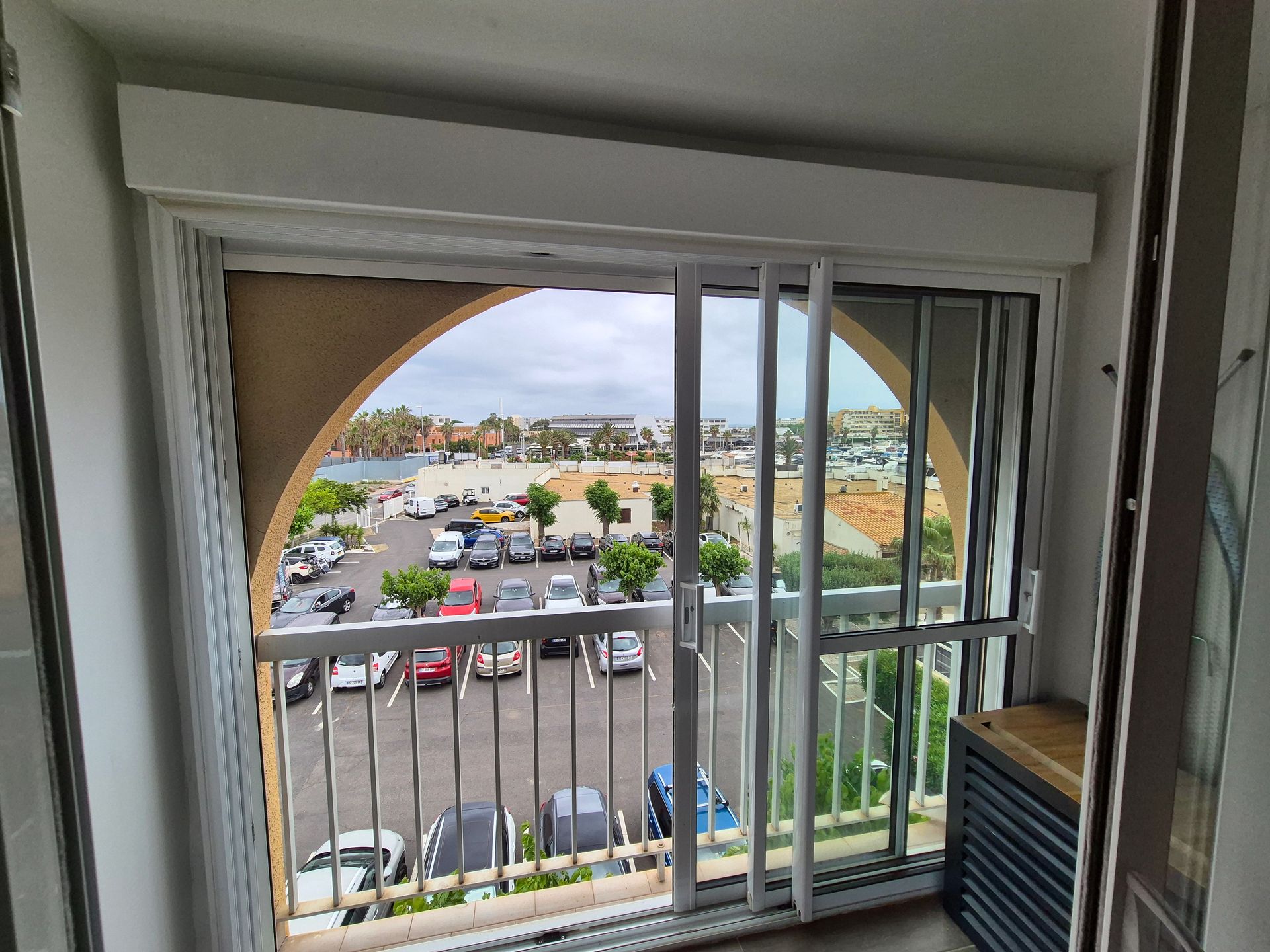 Volet roulant pour baie vitrée