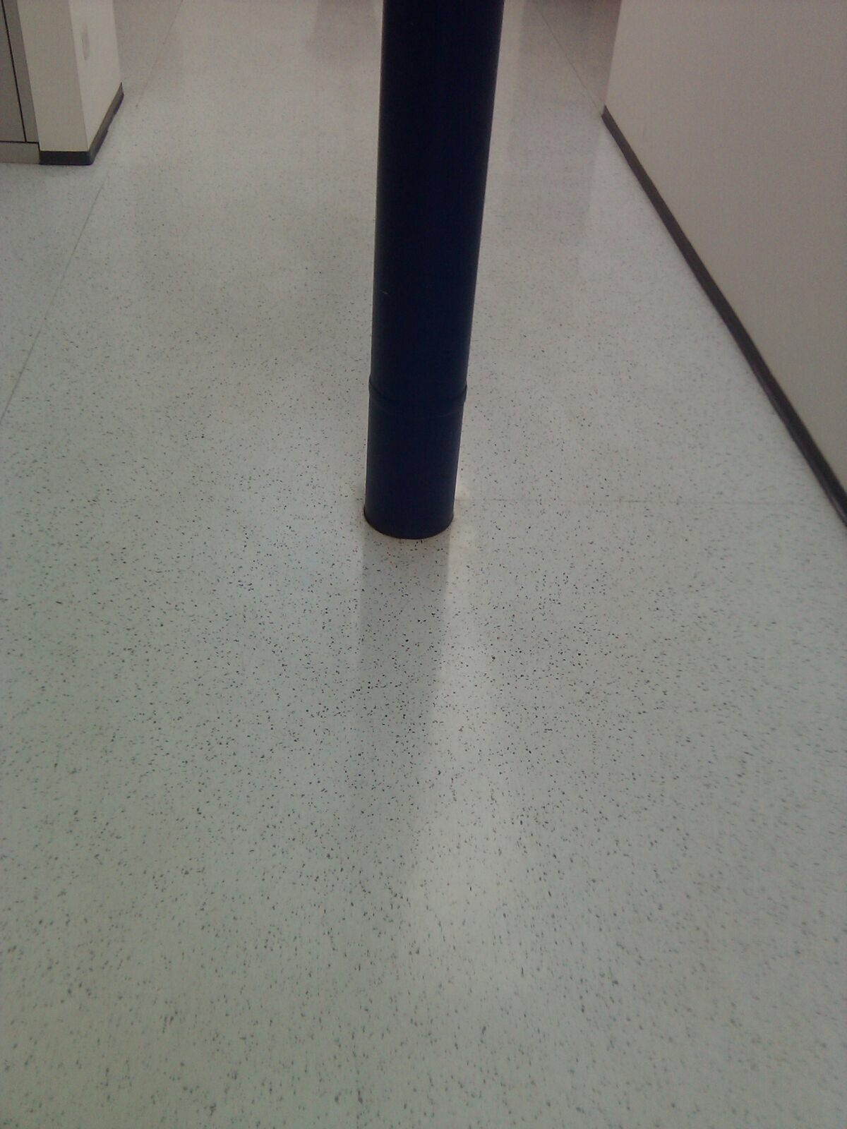 Pulizia pavimento El Mafrouhi