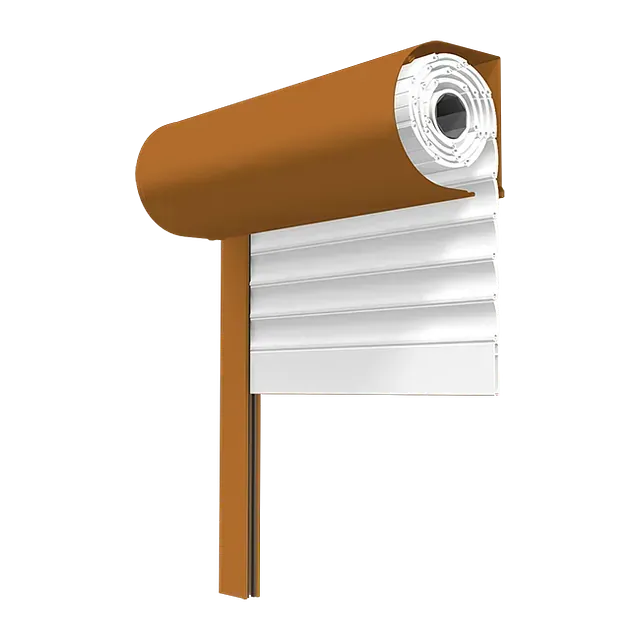 Braun-weißer Rollladen, teilweise aufgerollt, die Lamellen sind sichtbar.