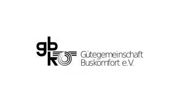 Ein schwarz-weißes Logo der Gutegemeinschaft Buskomfort e.V. auf weißem Hintergrund.