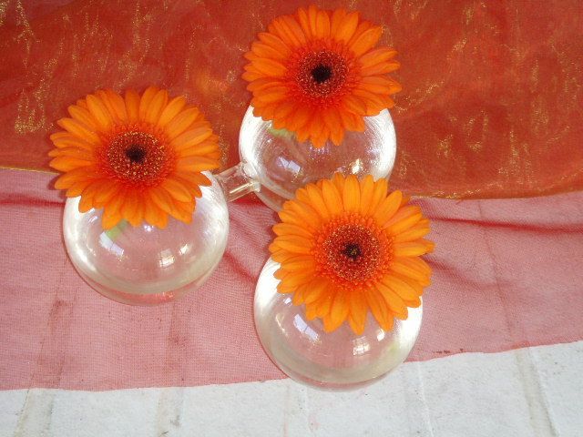 Petites sphères décoratives avec des fleurs