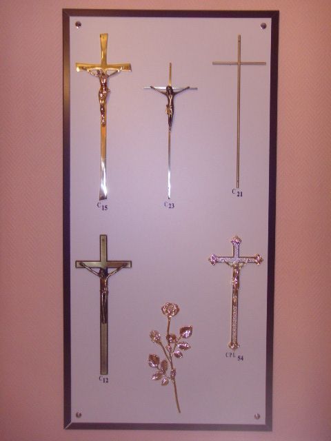 Présentoir de crucifixs